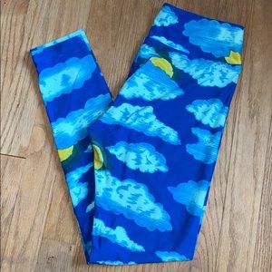 New LuLaRoe sun and clouds leggings OS